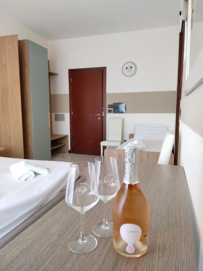 Hotel Baia Verde Галлиполи Экстерьер фото