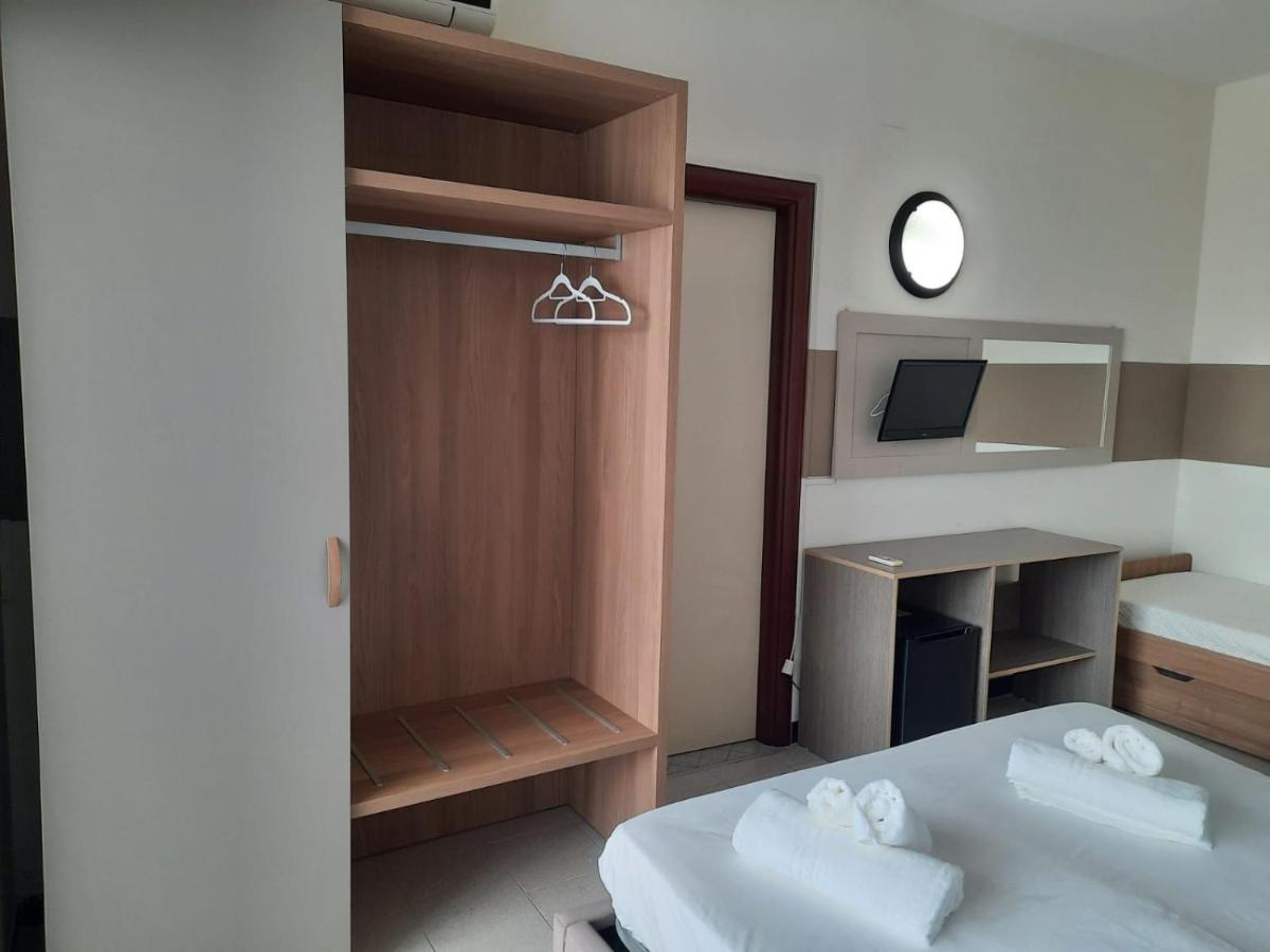 Hotel Baia Verde Галлиполи Экстерьер фото