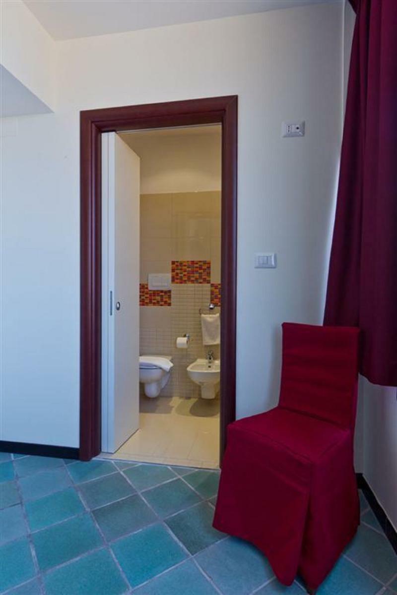 Hotel Baia Verde Галлиполи Экстерьер фото